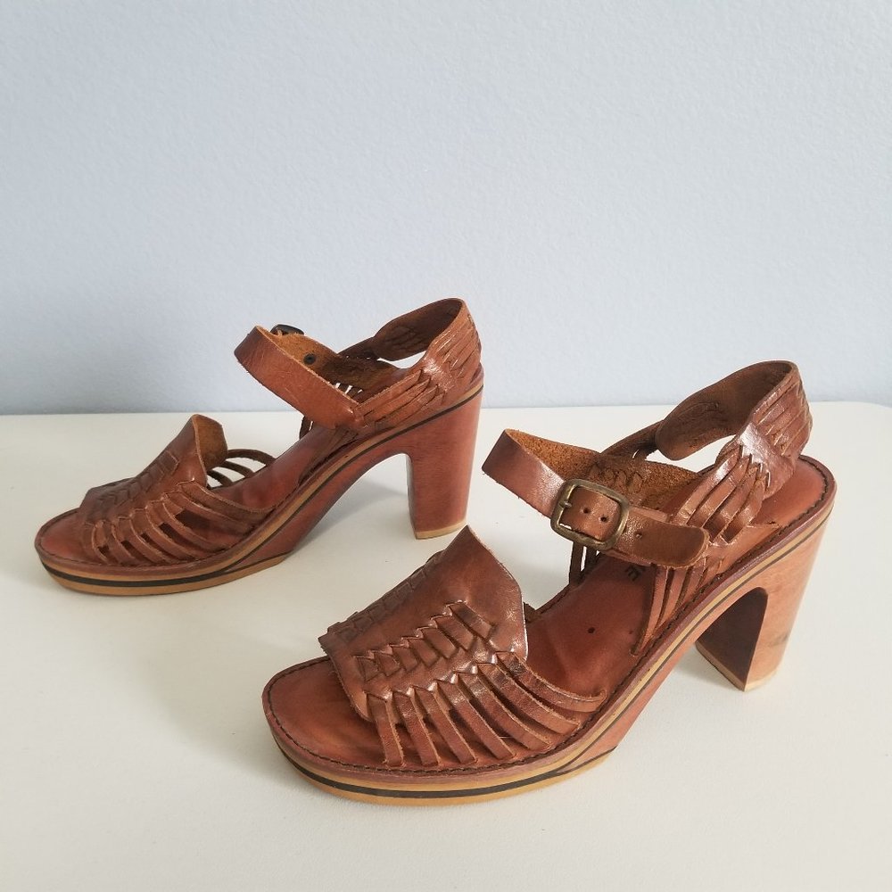 Show-Time Made in Brazil Woven Leather Sandals